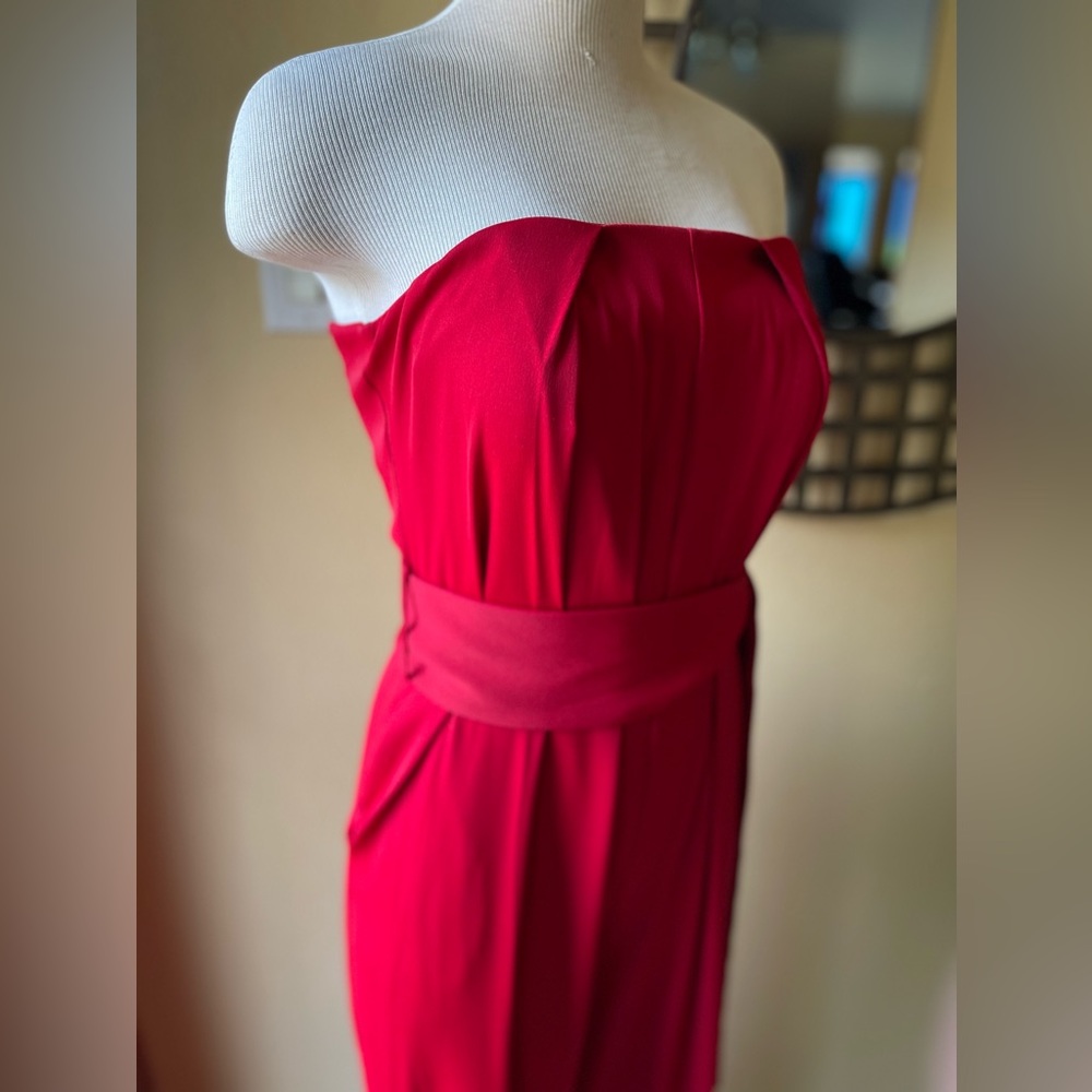NWT. ❤️❤️Ever New Melbourne Strapless Red Jumpsuit. Wide leg w/belt. Size 2 ❤️❤️